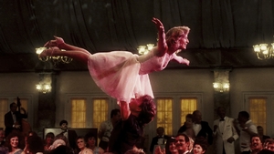 Incredibil! Ce au păţit doi logodnici care au imitat o figură celebră din "Dirty Dancing" 