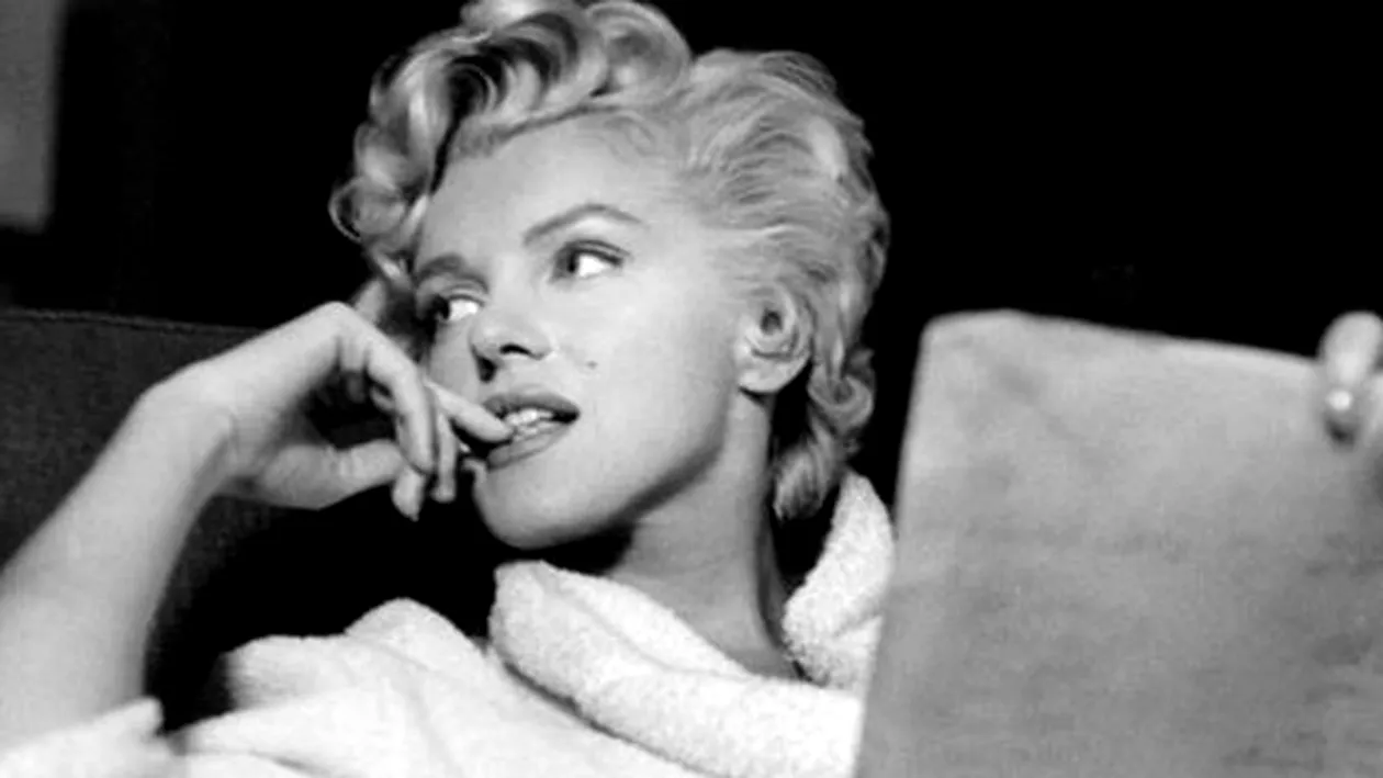 Sex-tape EXPLOZIV intre Marilyn Monroe si fratii Kennedy! Imaginile care schimba tot ce stiai despre 'zeita frumusetii'
