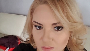 A slăbit şi acum e tare mândră de cum arată! Viorica de la Clejani şi-a surprins prietenii cu un selfie de sărbătoare