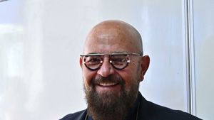 Piedone a închis o autogară, înainte de Paște! A mers cu maxi taxi și a făcut descoperiri uluitoare