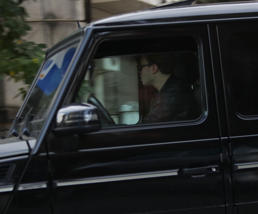 Andrei Miță conduce un Mercedes G-Class