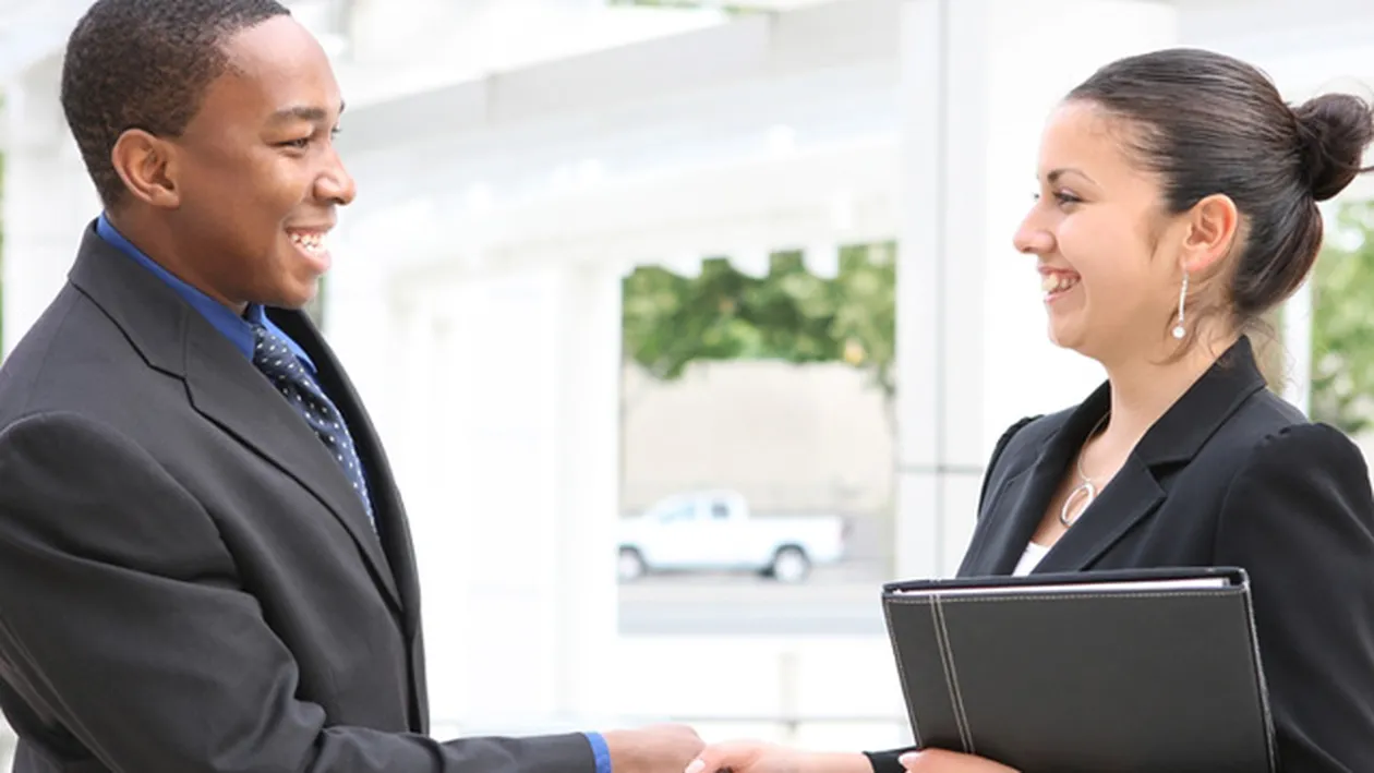 Cum sa obtii jobul dorit! 6 pasi pe care ar fi bine sa ii respecti la un interviu de angajare