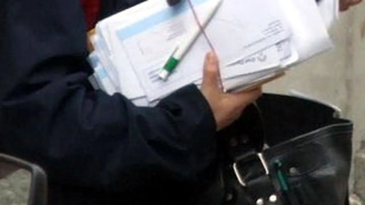 Un pusti de opt ani este cercetat pentru ca a furat banii unui postas