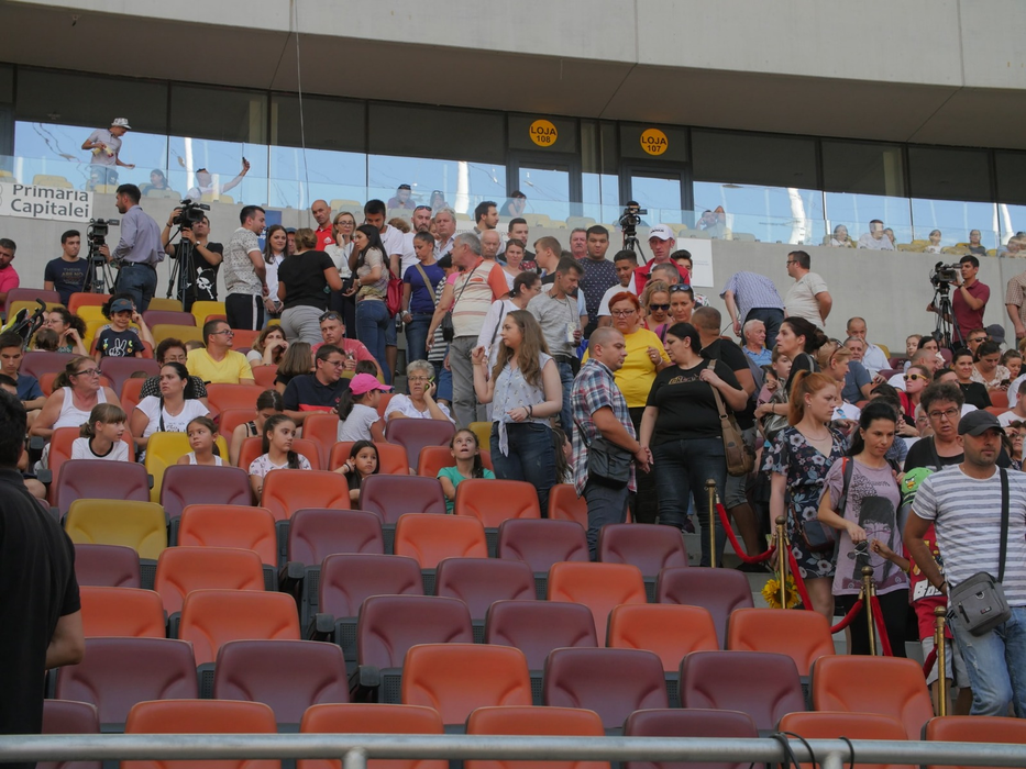 Simona Halep și-a prezentat trofeul Wimbledon 2019 pe Arena Națională: ”Vreau un milion de copii!” Primele imagini de la eveniment