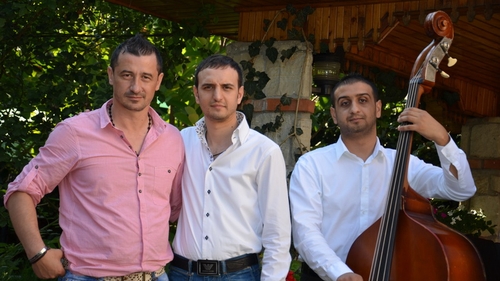 George Tal i-a furat instrumentistii lui Sorinel Pustiu! Celebrul impresar si-a facut formatie!
