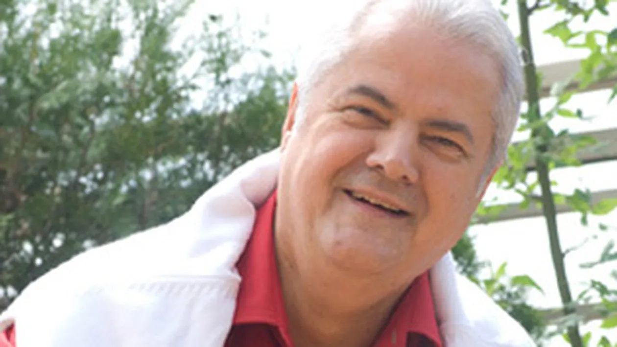 Politistii vor ridica toate armele din casa lui Adrian Nastase! Fostul prim-ministru detine aproximativ 20 de arme!