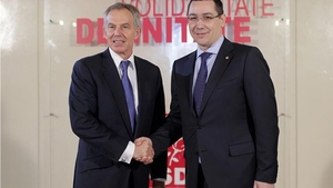 Victor Ponta s-a intalnit cu fostul premier britanic Tony Blair: "M-a sfatuit si m-a incurajat sa pastrez un discurs pragmatic si serios"
