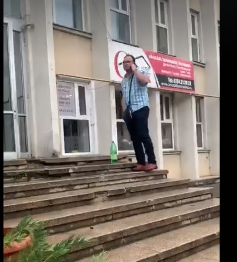 Șeful Serviciului Juridic din Primăria Bacău s-a ales cu dosar penal, după ce s-a urcat beat la volan și a tamponat patru mașini parcate