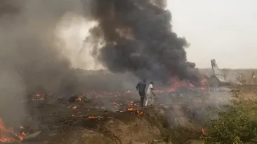 Avion militar prăbușit! 14 oameni au murit VIDEO