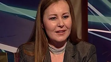 Actrita Tania Popa s-a lansat in moda! Am o colectie de rochii de seara fabuloase, unicat