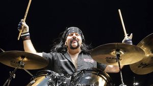 Tragedie în muzică. Vinnie Paul, fostul baterist al trupei Pantera, a murit la 54 de ani!