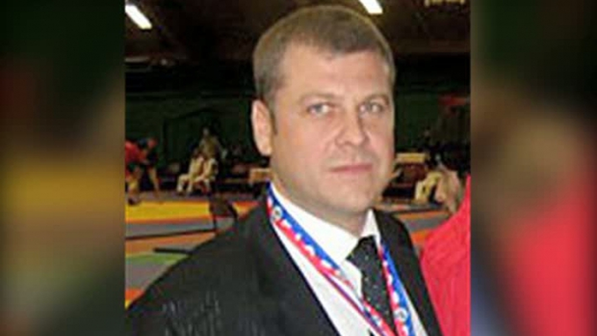 Caz halucinant! Un interlop i-a taiat gatul unui sportiv chiar in timp ce petrecea de Paste!