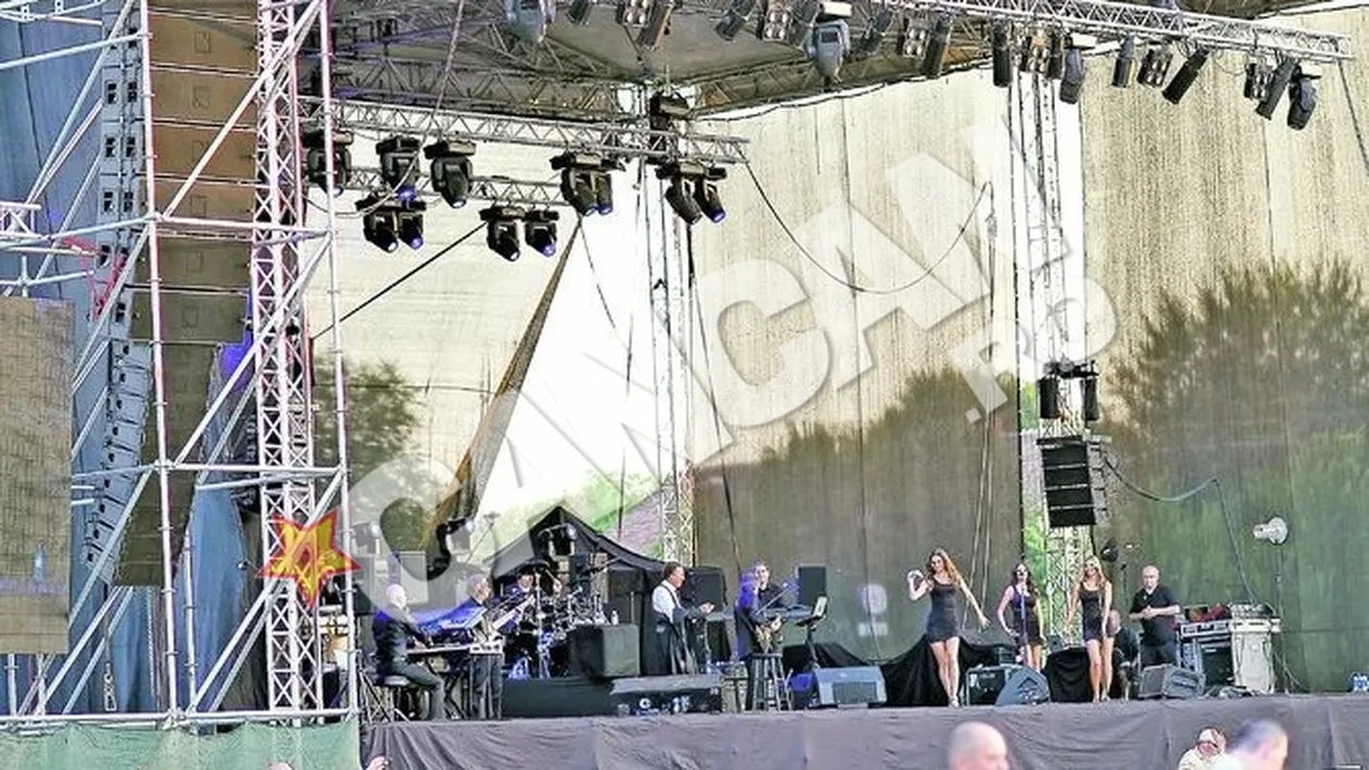 Iglesias a interzis comercializarea bauturilor pe perioada concertului sustinut la Bucuresti. Si-a deshidratat fanii romani!