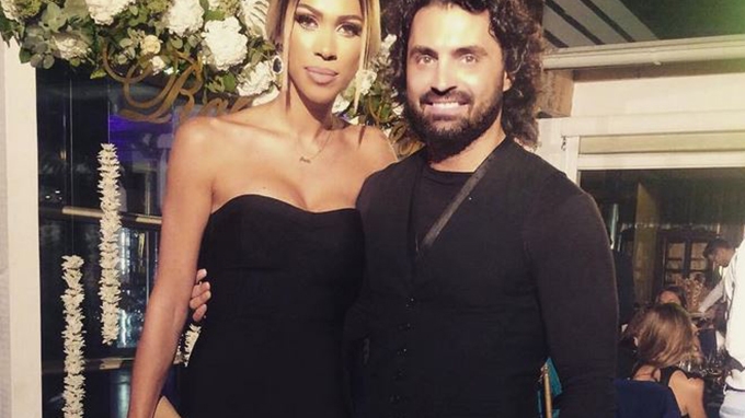 Soţia lui PEPE s-a pozat aşa alături de micuţa ROSA, după ce PEPE a tuns-o pe fetiţa lor