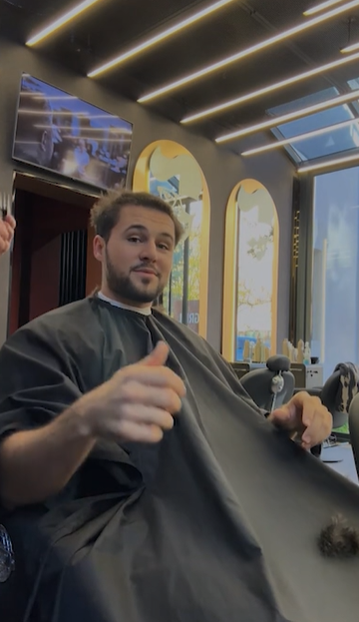 Mario Fresh, gest BIZAR: a mers la hairstylist, a luat mașina de tuns și… Imaginile au fost făcute publice!