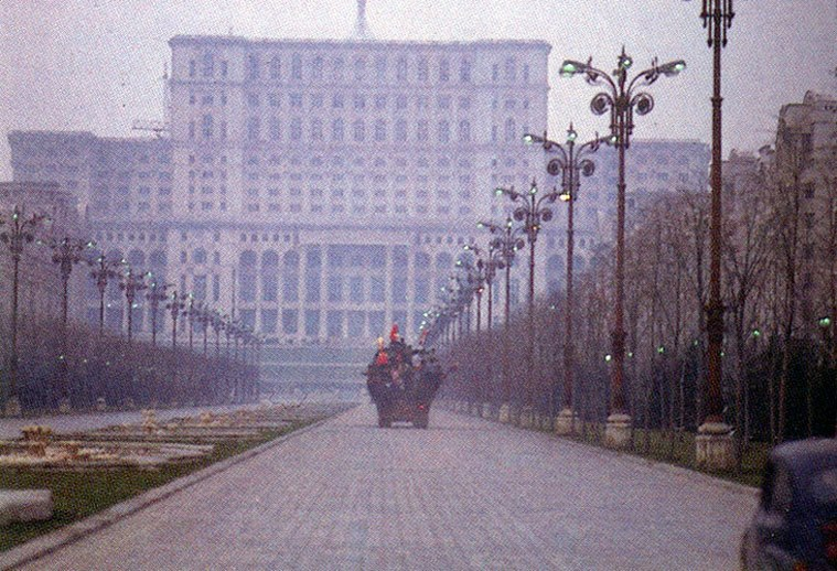 Imagini rare de la Revoluție. Ce s-a întâmplat, de fapt, în decembrie 1989