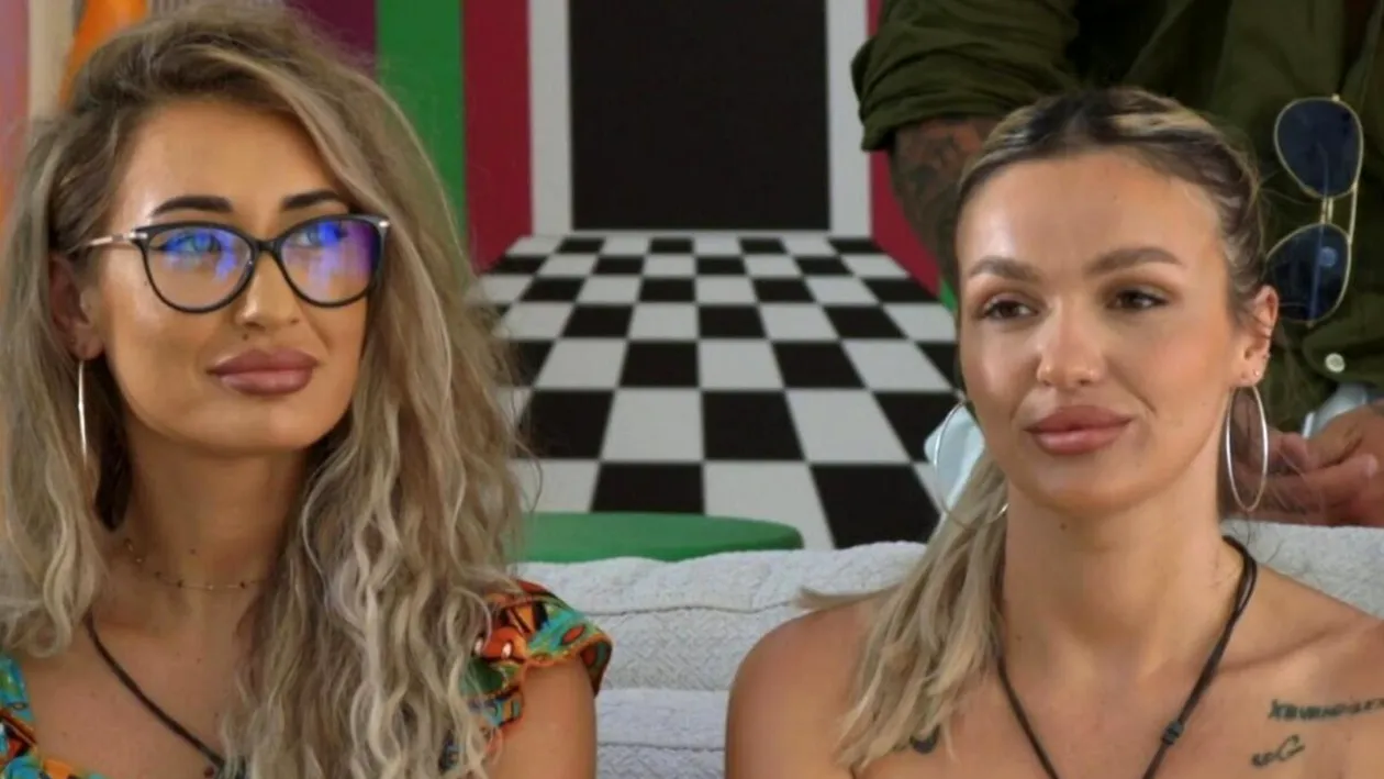 Ella și Maria s-au tunat de toți banii! Primele imagini după schimbările radicale