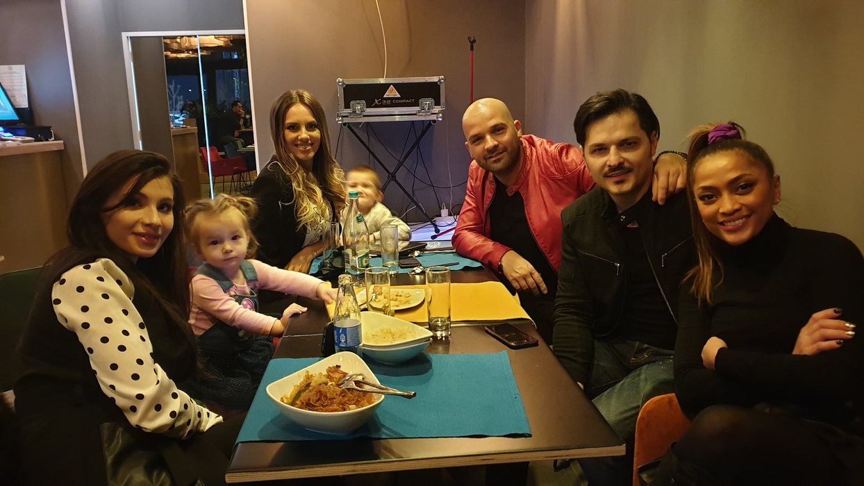 Liviu Vârciu, testat pentru COVID-19 după ce s-a întâlnit cu Andrei Ștefănescu. Cântărețul a spus ce rezultat a primit de la medici