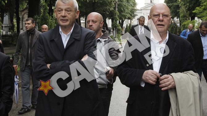 Oprescu a vizitat cimitirul Bellu cu ocazia Noptii Muzeelor