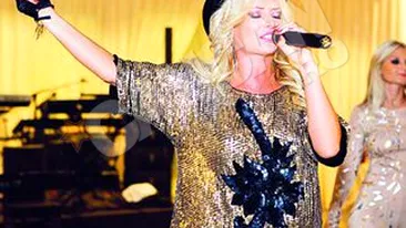 Delia Matache i-a cantat unei fetite de doua luni