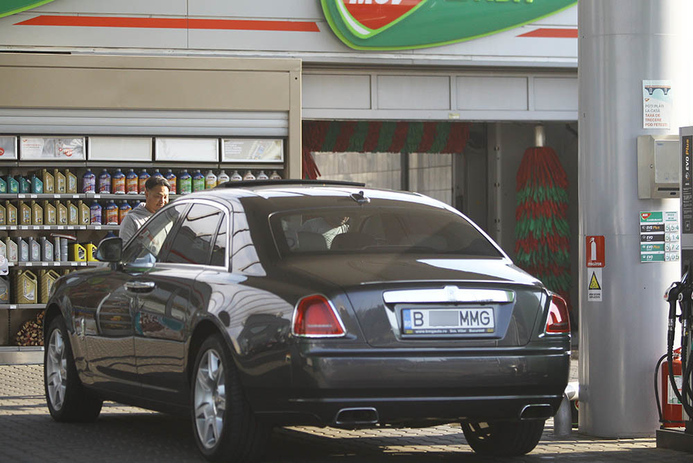 Superbul Rolls Royce Phantom de 300.000 de euro al lui Hideaki Tanaka