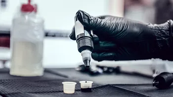 (P) Tatuaje și piercing: cum alegi salonul și artistul potrivit