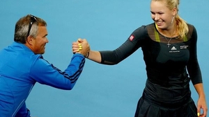 Mesajul tatălui lui Caroline Wozniacki, după ce fiica lui a învins-o pe Simona Halep la Australian Open! Ce i-a spus înainte de meci: ”Chiar dacă vei pierde...”