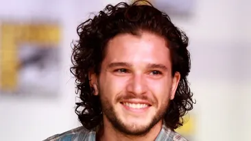 Fanii Game of Thrones sunt în stare de șoc! Jon Snow a fost internat într-un centru de reabilitare