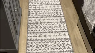 Iluzie optică VIRALĂ | În această imagine se ascunde un cub de gheață! Doar cei mai vigilenți îl pot observa