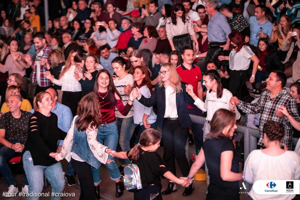 Ce a pățit Andra Măruță în timpul ultimului concert, de la Craiova! Ce au făcut spectatorii din primul rând