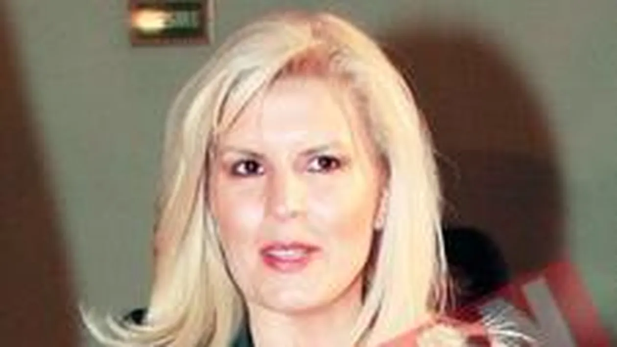 Elena Udrea: Electoratul voteaza pentru o punga de faina