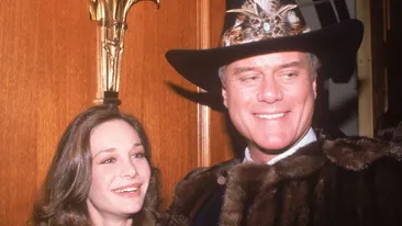 O mai ții minte pe sora lui Sue Ellen din Dallas? Cum arată actrița Mary Crosby la 66 de ani