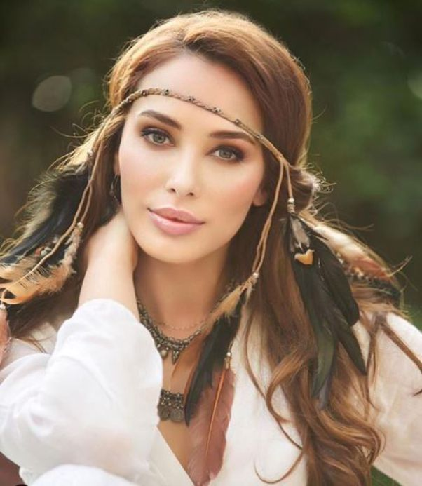 Iulia Vântur și Salman Khan, în direct din India. Prima apariție Tv a celor doi: „Suntem în izolare de mai mult de o lună”