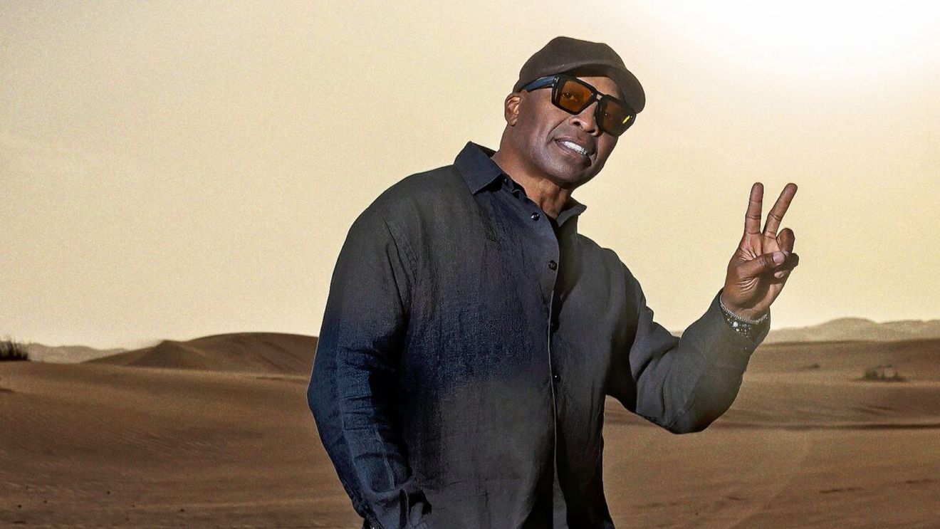 Legenda anilor ’90 se întoarce în România. Povestea iubirii care l-a adus din nou aici