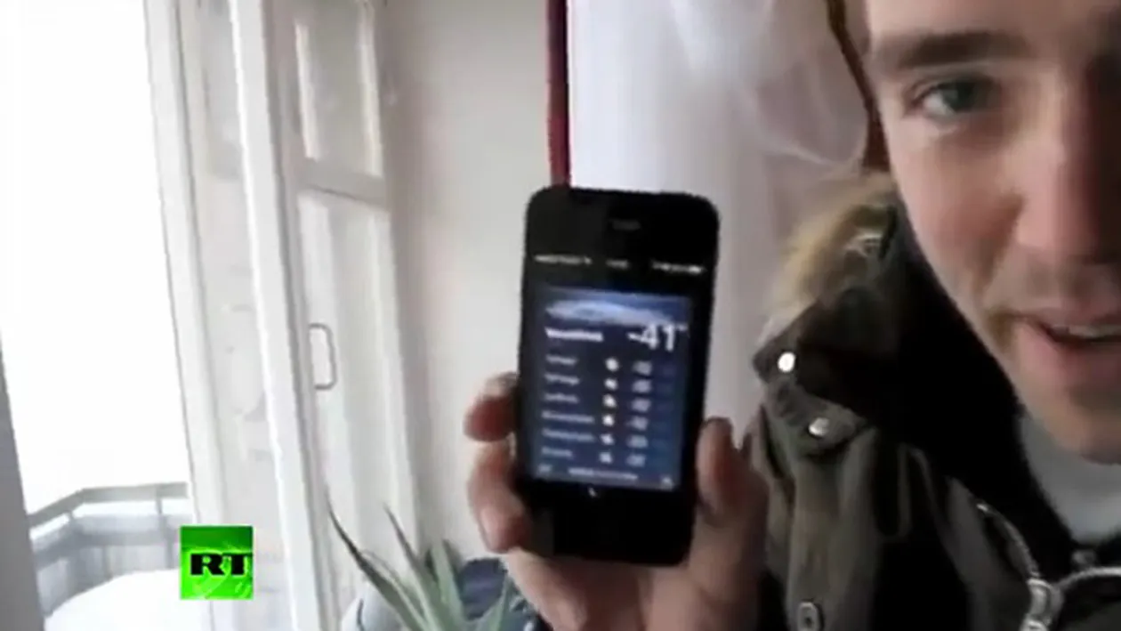 Ce se intampla daca arunci apa fierinte la o temperatura de -41 de grade!