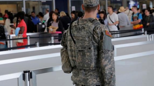 Un aeroport din New York a fost evacuat, după o ameninţare cu BOMBĂ!