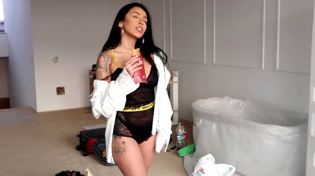Ruby, anunțul momentului: ”Sunt însărcinată”. Vedeta le-a arătat burtica fanilor săi pe internet. VIDEO