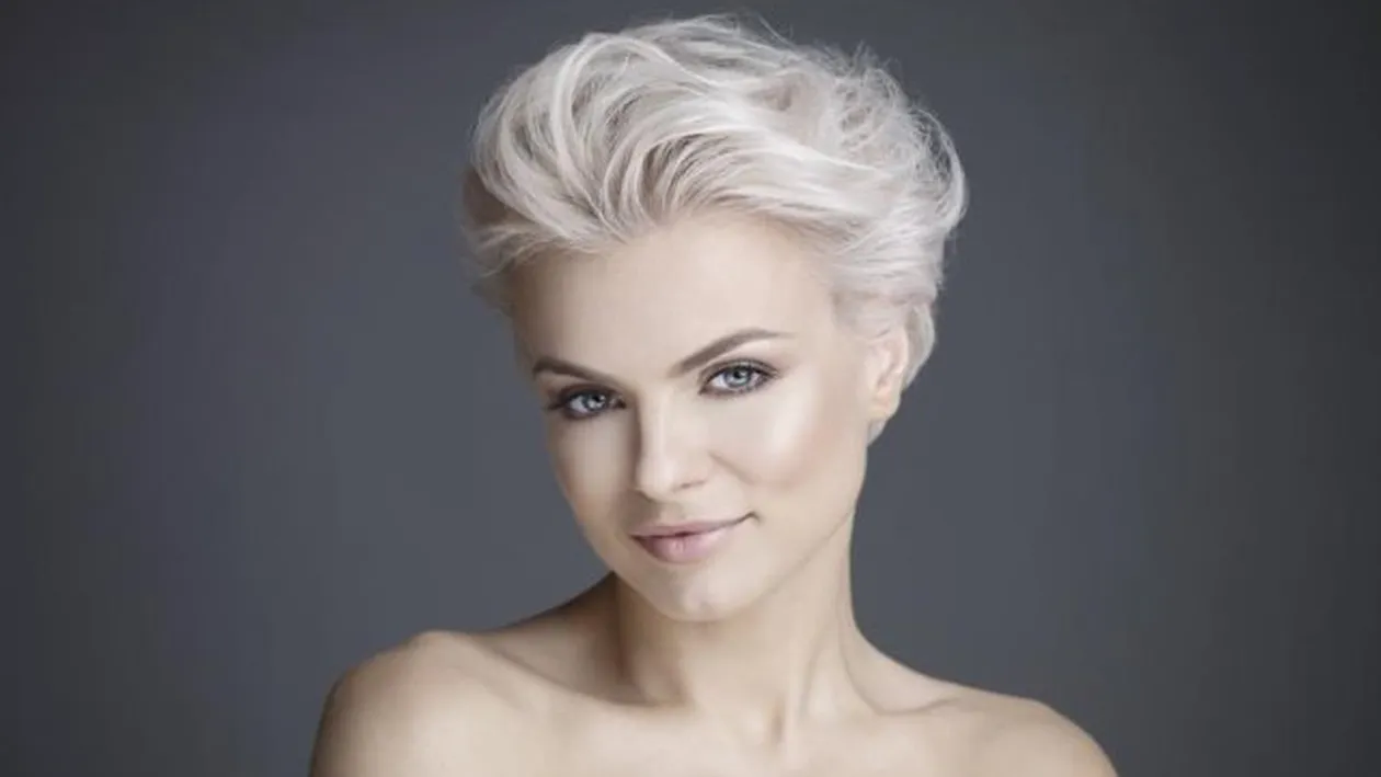 Jojo îşi dezvăluie trucurile sale de înfrumuseţare! Uite cum se îngrijeşte blondina pentru a fi într-o formă de zile mari!