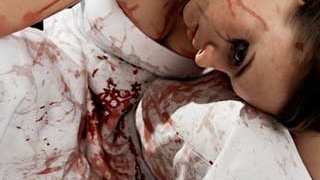 Sete de sange! Iubitul i-a sfartecat gatul si toracele in fata fiicei de patru ani!