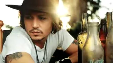 Johnny Depp se teme de sedintele foto! Ma simt ca si cum as fi violat!