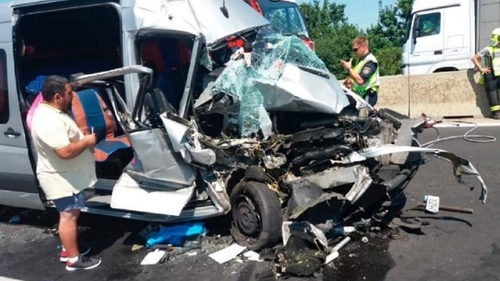 8 români, printre care 3 copii, grav răniţi în accidentul în lanţ produs în Austria. Anunţul MAE
