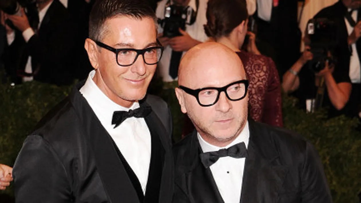 SOC in lumea modei! Creatorii Domenico Dolce si Stefano Gabbana, condamnati la un an si opt luni de inchisoare