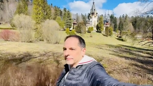 Dan Negru, revoltat după ce a vrut să viziteze Castelul Peleş din Sinaia: "E mai ieftin să vezi Versailles"