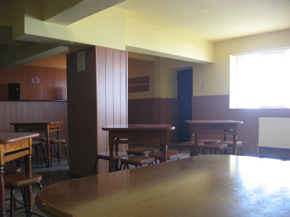 Cabana Babele din masivul Bucegi, scoasă la vânzare! Suma exorbitantă care se cere