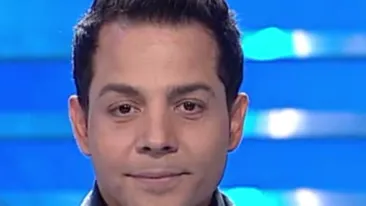 Jean de la Craiova, aşa cum nu l-ai mai văzut până acum! Uite în cine s-a costumat în noaptea de Revelion! Ai să rămâi uimit!