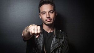 Cântăreţul columbian J BALVIN, implicat într-un accident aviatic! Ce s-a întâmplat după prăbuşire