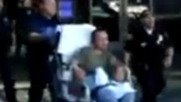 VIDEO Un american a aflat pe pielea lui ce inseamna sa strigi bomba, intr-un aeroport din Los Angeles