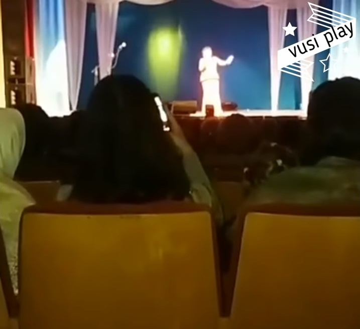 Scene înfiorătoare! O cântăreață celebră a murit în timp ce cânta. Ultimele clipe de viață au fost filmate