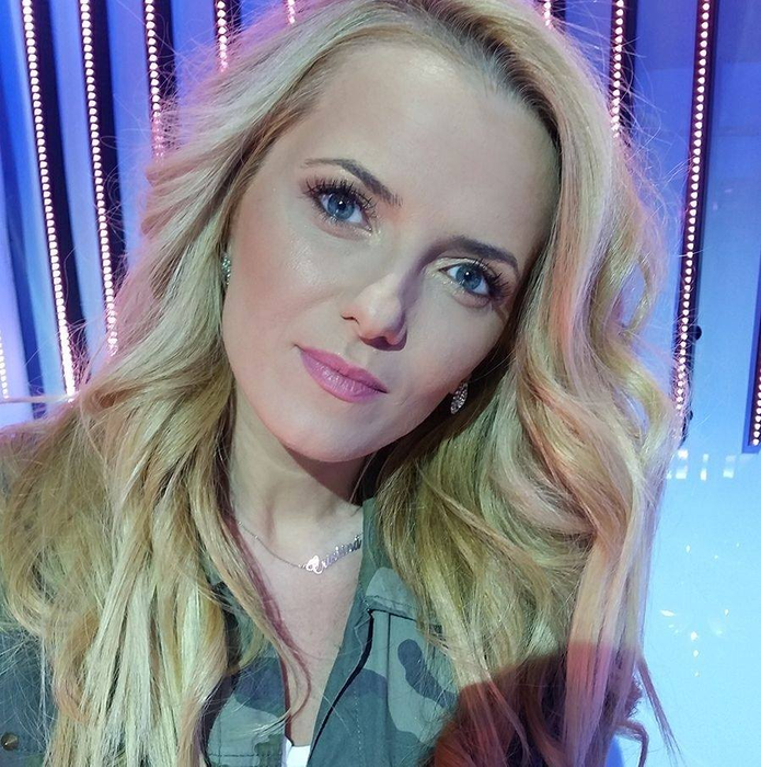 Cristina Caramarcu, solista trupei „The Humans”, cerută în căsătorie la ceremonia de deschidere Eurovision 2018