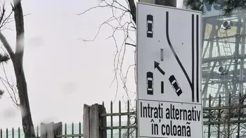 Noul indicator auto din România provoacă confuzie în rândul şoferilor. Ce este şi cum se aplică regula fermoarului corect